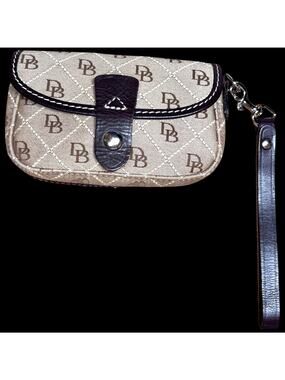 DOONEY AND BOURKE Flap Wristlet Leather Signature Logo Removable Strap DB142